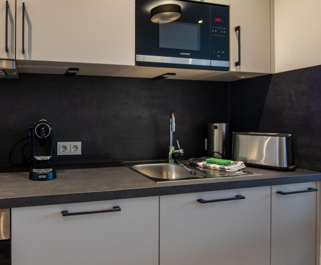 Livin63 Studio Apartments Hösbach Екстериор снимка