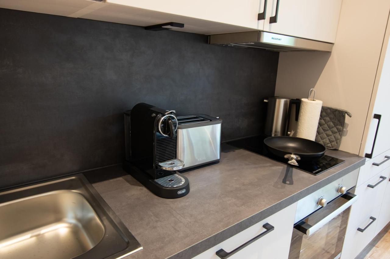 Livin63 Studio Apartments Hösbach Екстериор снимка