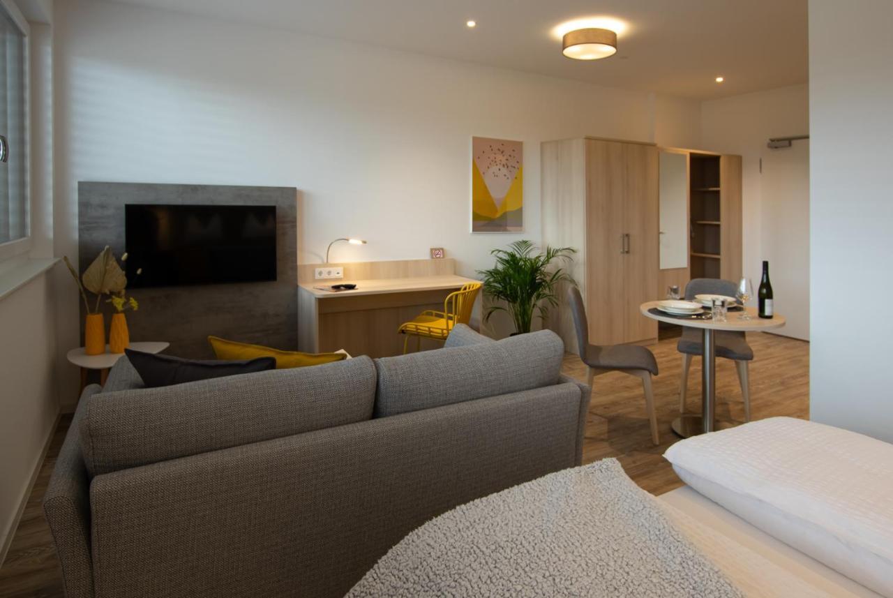 Livin63 Studio Apartments Hösbach Екстериор снимка